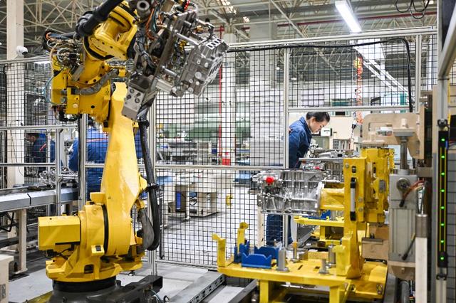 新能源汽車熱銷驅動產業升級 軟件開發如何賦能企業高質量發展